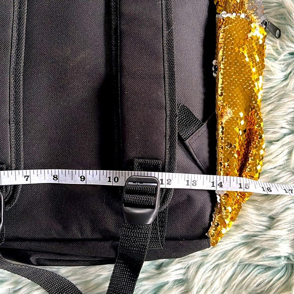 🤩Style Lab Magic Sequin Backpack in Gold ✨and Silver🪩 - Picture 11 of 13